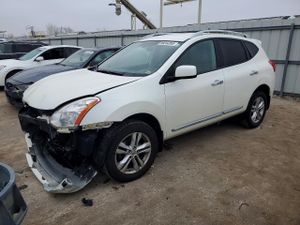 Nissan Rogue S 2.5L 4 2013