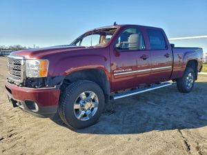 GMC Sierra K2500 DENALI 6.6L 8 2013