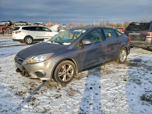 Ford Focus SE 2.0L 4 2014