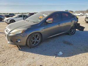 Ford Focus SE 2.0L 4 2013