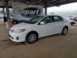 Toyota Corolla BASE 1.8L 4 2013