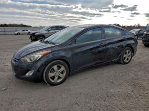 Hyundai Elantra GLS 1.8L 4 2013