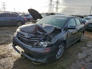 Toyota Corolla BASE 1.8L 4 2013