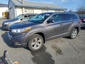 Toyota Highlander LIMITED 3.5L 6 2015