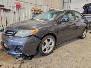 Toyota Corolla BASE 1.8L 4 2013
