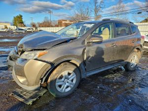 Toyota Rav4 LE 2.5L 4 2013