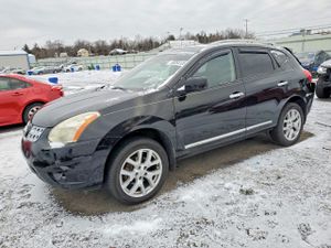 Nissan Rogue S 2.5L 4 2013