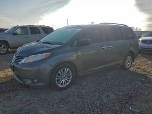 Toyota Sienna XLE 3.5L 6 2014
