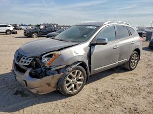 Nissan Rogue S 2.5L 4 2012