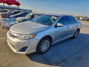 Toyota Camry BASE 2.5L 4 2012