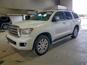 Toyota Sequoia PLATINUM 5.7L 8 2011