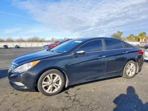 Hyundai Sonata SE 2.4L 4 2013