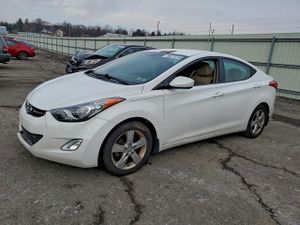 Hyundai Elantra GLS 1.8L 4 2013