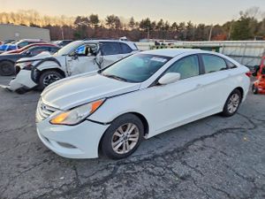 Hyundai Sonata GLS 2.4L 4 2013