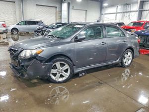 Toyota Corolla BASE 1.8L 4 2013