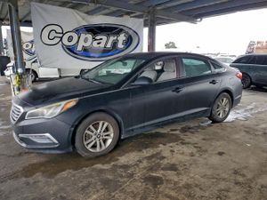 Hyundai Sonata SE 2.4L 4 2015