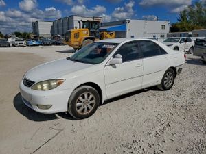 Toyota Camry LE 2.4L 4 2006