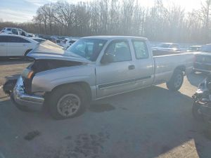 Chevrolet Silverado 1500 C1500 4.8L 8 2005