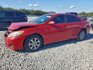 Toyota Camry BASE 2.5L 4 2011