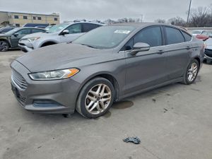 Ford Fusion SE 2.5L 4 2013
