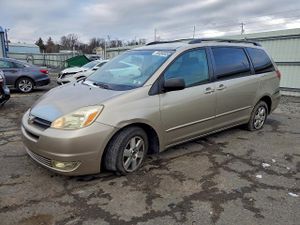 Toyota Sienna CE 3.3L 6 2005