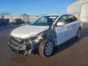 Nissan Sentra S 1.8L 4 2015