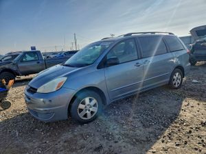 Toyota Sienna CE 3.3L 6 2005