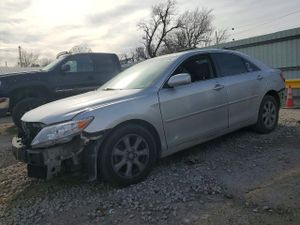 Toyota Camry BASE 2.5L 4 2011