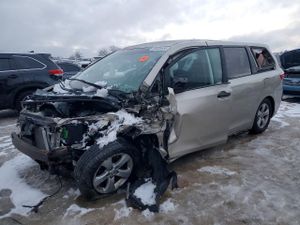 Toyota Sienna 3.5L 6 2015