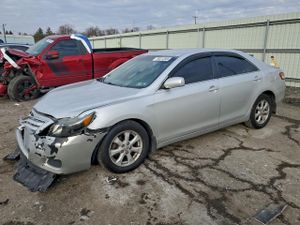 Toyota Camry BASE 2.5L 4 2010