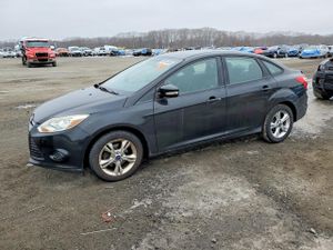 Ford Focus SE 2.0L 4 2013