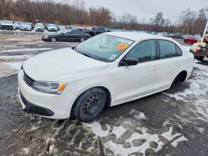 Volkswagen Jetta 2.0L 4 2012