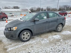 Chevrolet Aveo (Sonic) LT 1.8L 4 2013