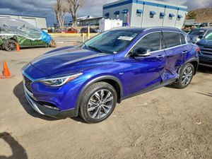 Infiniti QX30 BASE 2.0L 4 2017