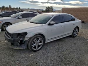 Volkswagen Passat SE 2.0L 4 2014