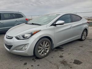 Hyundai Elantra SE 1.8L 4 2015