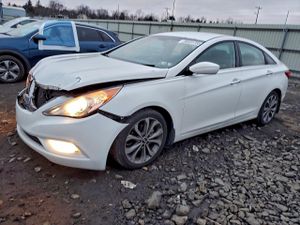 Hyundai Sonata SE 2.0L 4 2013