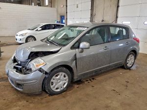 Nissan Versa S 1.8L 4 2012