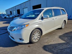 Toyota Sienna XLE 3.5L 6 2014
