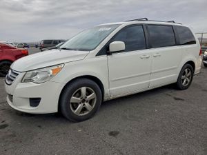 Volkswagen Routan SE 3.6L 6 2011