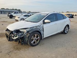 Ford Focus SE 2.0L 4 2014