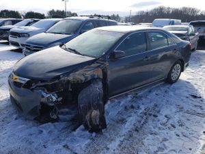 Toyota Camry HYBRID 2.5L 4 2012