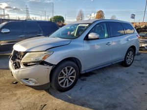 Nissan Pathfinder S 3.5L 6 2013