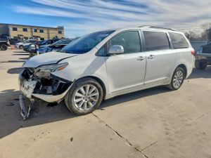 Toyota Sienna XLE 3.5L 6 2015