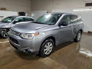 Mitsubishi Outlander ES 2.4L 4 2014