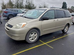 Toyota Sienna LE 3.3L 6 2004