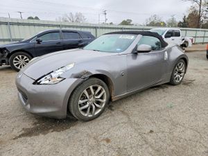 Nissan 370z 3.7L 6 2010