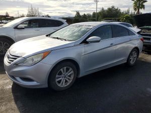Hyundai Sonata GLS 2.4L 4 2012