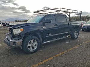 Toyota Tundra CREWMAX SR5 5.7L 8 2015