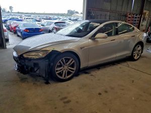 Tesla Model S 85D 2015